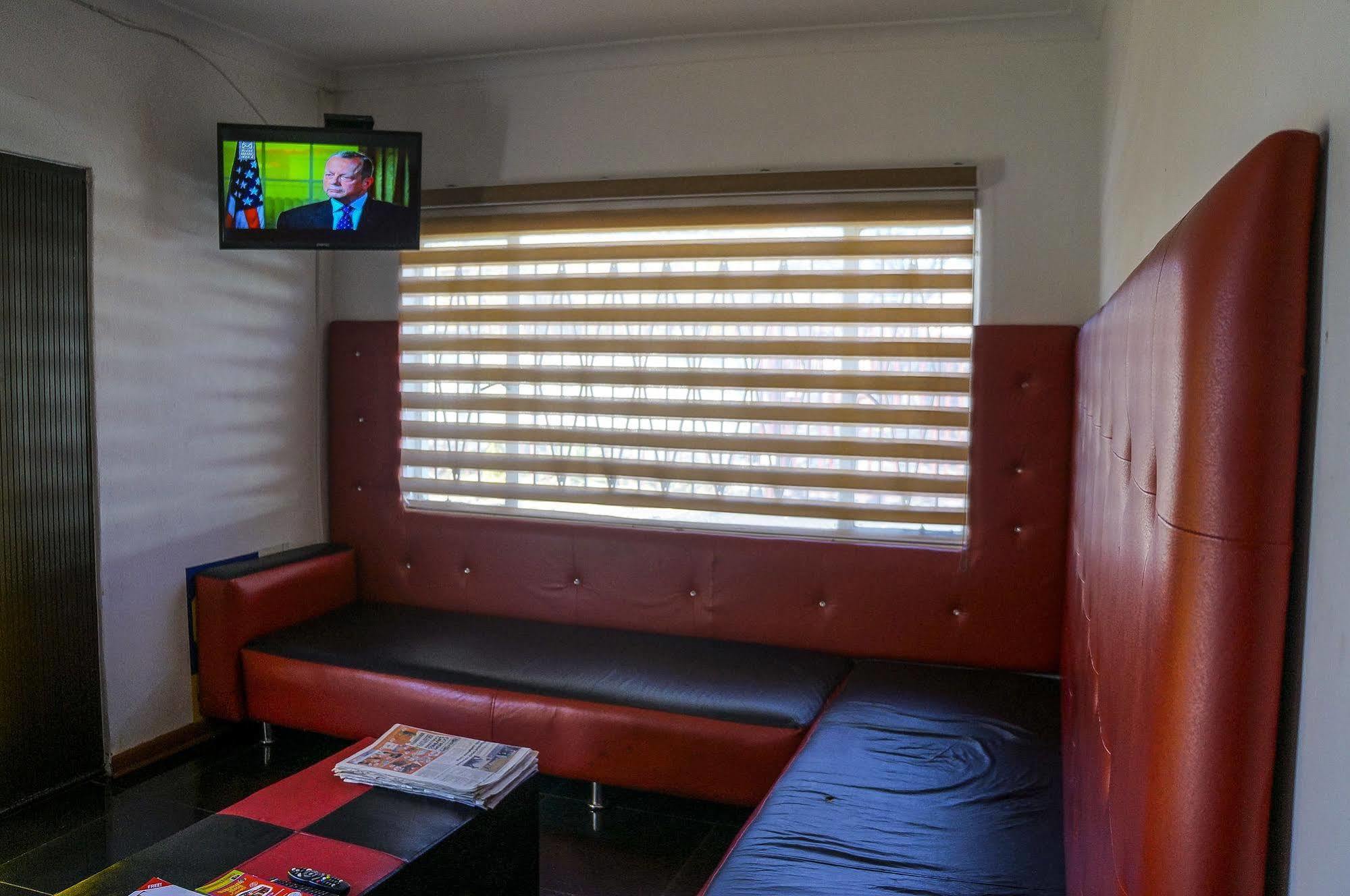 Acn International Regency Lodge Kempton Park Exterior photo